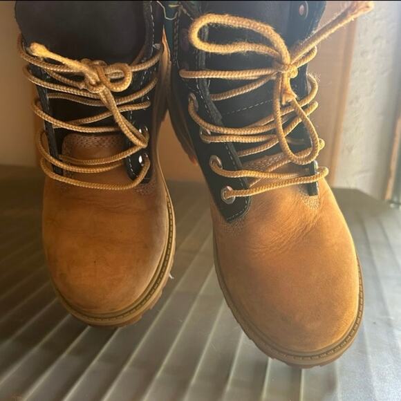 ˚₊‧꒰ა ☆ ໒꒱ ‧₊˚ Timberland Youth Waterproof Nubuck Boot Sz 1 ReBOTL Unisex - Picture 12 of 12